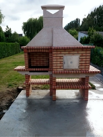 Picture of Wood Fired Oven and Brick BBQ AV5550F