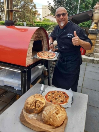 Picture of Pizza Oven Red MAXIMUS ARENA with Atlas Black Stand