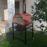 Picture of Wood Pizza Oven Red MAXIMUS ARENA-Black Stand