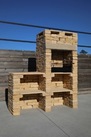 Picture of Natural stone barbecue with worktop FB003F