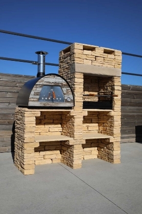 Picture of Natural stone barbecue with worktop and MAXIMUS oven FB013F